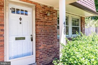 428 James Ct in Falls Church, VA - Building Photo - Building Photo