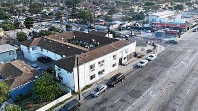 2201 E Compton Blvd in Compton, CA - Building Photo - Building Photo