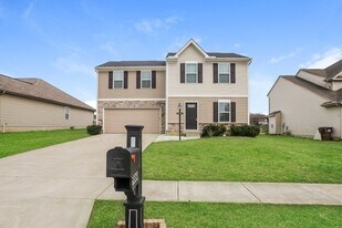 5868 Anne Marie Dr in Morrow, OH - Building Photo