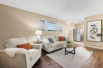 The Shuttle in Omaha, NE - Foto de edificio - Interior Photo