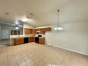 6553 93rd St in Lubbock, TX - Building Photo - Building Photo