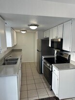 7486 S 1000 E in Midvale, UT - Building Photo