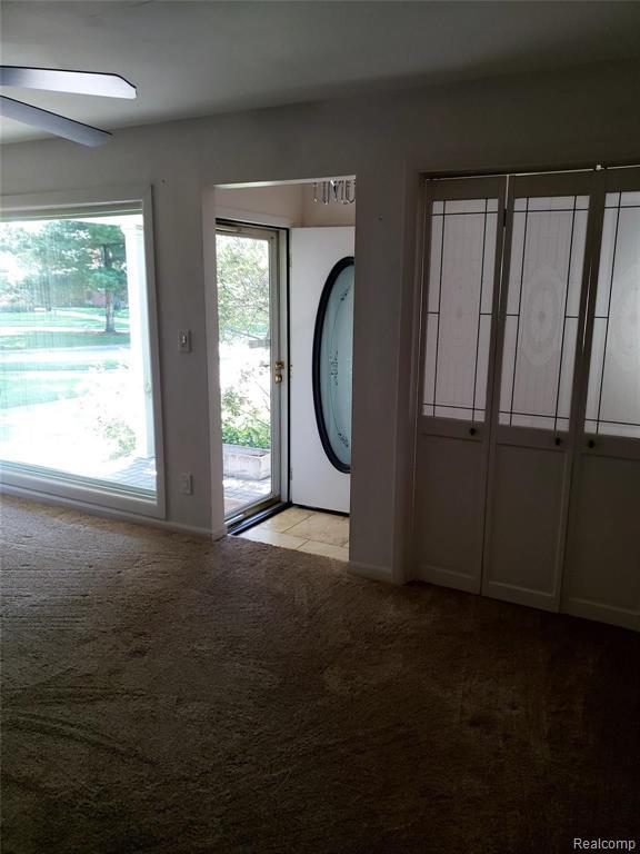 26656 Rouge River Dr in Dearborn Heights, MI - Building Photo - Building Photo