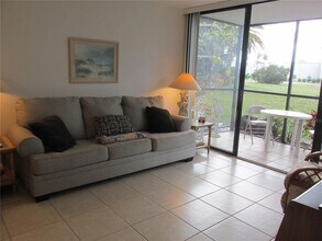 612 Bird Bay Dr S, Unit 112 in Venice, FL - Building Photo - Building Photo