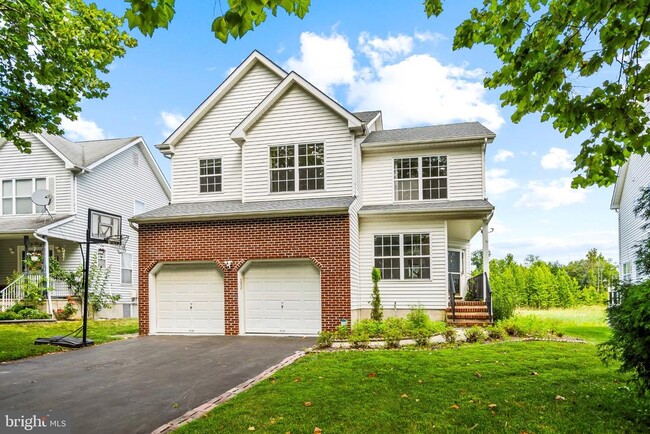 98 Canal View Dr in Lawrence Township, NJ - Building Photo - Building Photo