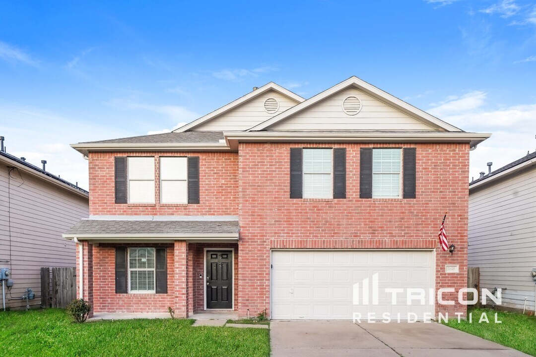 7926 Chatham Springs Ln in Cypress, TX - Building Photo