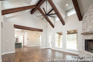 229 Twin Oaks Dr in La Vernia, TX - Building Photo - Building Photo