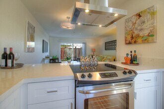 4050 Hoen Ave in Santa Rosa, CA - Building Photo - Building Photo