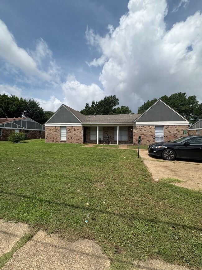 property at 1841 S Perkins Rd
