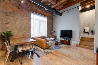 729 N Sangamon St, Unit 203 in Chicago, IL - Building Photo - Building Photo