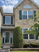 40 Fawn Ct in Royersford, PA - Building Photo