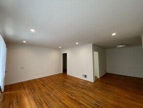 1059-1059 S Genesee Ave in Los Angeles, CA - Building Photo - Building Photo