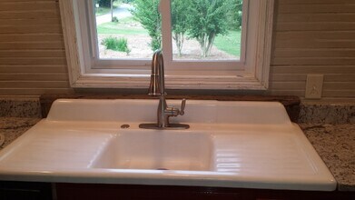 135 Marble Mill Rd NW in Marietta, GA - Foto de edificio - Building Photo