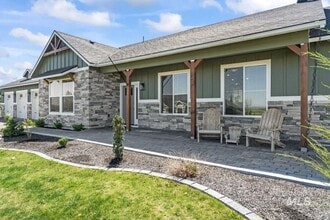 22205 Aura Vista Way in Caldwell, ID - Building Photo - Building Photo