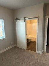 3554 SW 48th St in Redmond, OR - Building Photo - Building Photo