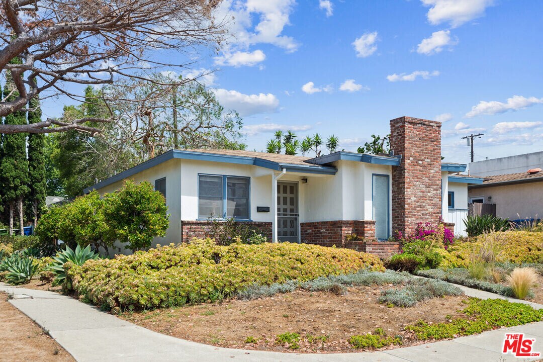 12753 Appleton Way in Los Angeles, CA - Building Photo