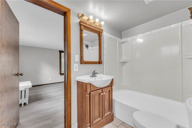 property at 300 W Grace St