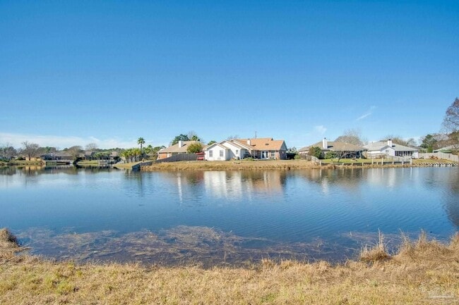 9880 Creet Cir in Navarre, FL - Building Photo - Building Photo