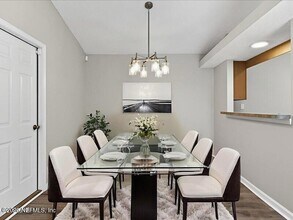 1460 Ellis Trace Dr W in Jacksonville, FL - Building Photo - Building Photo