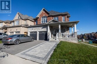 191 Lyle Dr in Clarington, ON - Building Photo - Building Photo