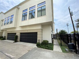 74 N Hutcheson St in Houston, TX - Building Photo