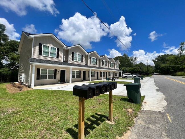 309 Broad St in Statesboro, GA - Building Photo - Building Photo