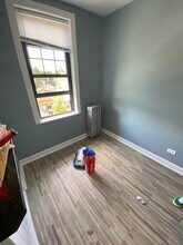 5037 W Montrose Ave in Chicago, IL - Building Photo - Building Photo