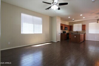 1554 E Prickly Pear Pl in Casa Grande, AZ - Building Photo - Building Photo