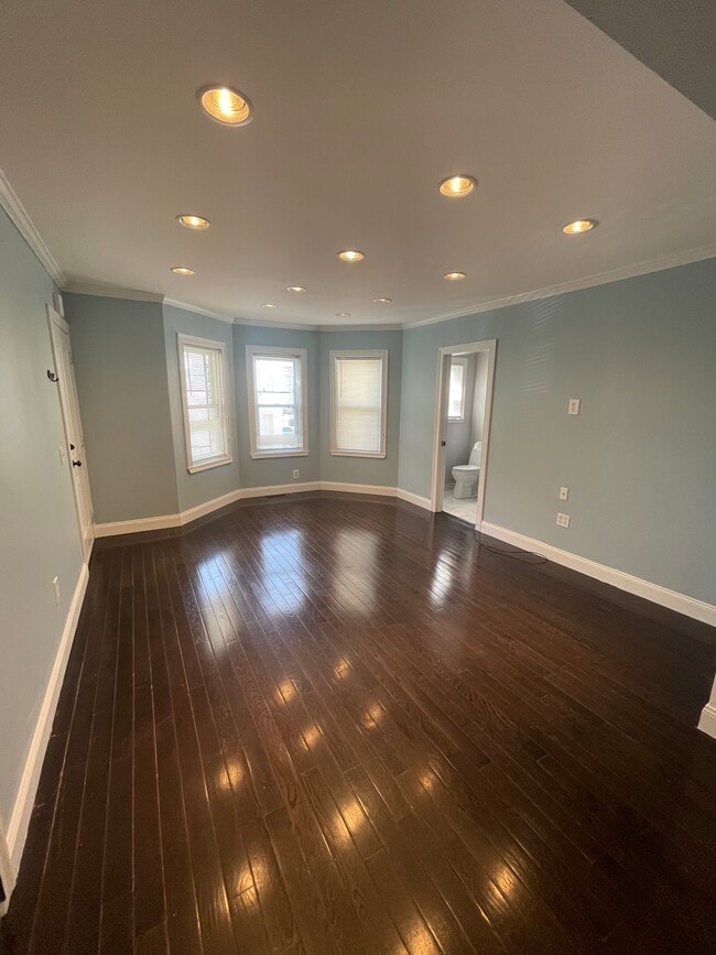 99 Plain St, Unit 1 in Fall River, MA - Building Photo - Building Photo