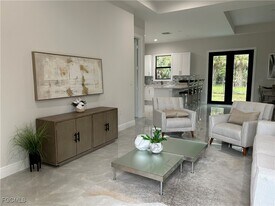 4782 8th Ave SE in Naples, FL - Building Photo