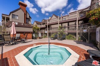 248 W Loraine St in Glendale, CA - Building Photo - Building Photo