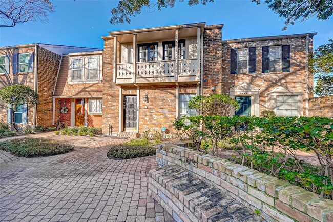 6448 Olympia Dr in Houston, TX - Building Photo - Building Photo