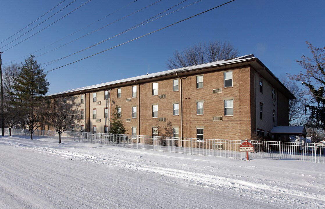 Kenwood Place Apartments in Indianapolis, IN - Building Photo