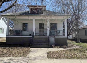 319 S Maple Ave in Green Bay, WI - Building Photo