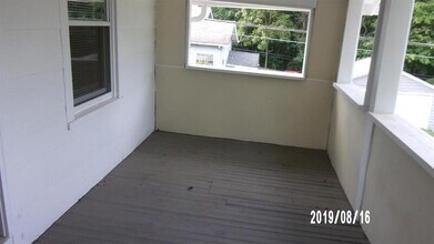 783 Tallmadge Rd in Cuyahoga Falls, OH - Building Photo - Building Photo