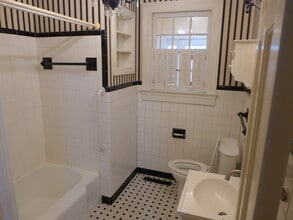 1103 E Mulberry St in Goldsboro, NC - Building Photo - Building Photo