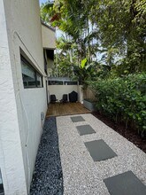 15811 SW 91st Ct in Palmetto Bay, FL - Building Photo - Building Photo