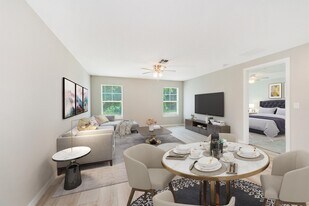 255 Taylor Ln in Kissimmee, FL - Building Photo