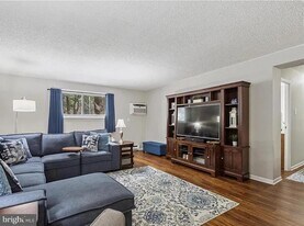 400 Glendale Rd in Havertown, PA - Building Photo