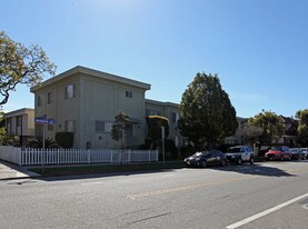 1724 Arizona Ave in Santa Monica, CA - Building Photo