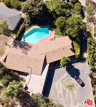 590 N Tigertail Rd in Los Angeles, CA - Building Photo - Building Photo