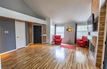 4115 Rosser Square in Dallas, TX - Building Photo - Building Photo