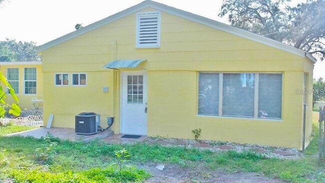 141 Sunnytown Rd in Casselberry, FL - Foto de edificio - Building Photo