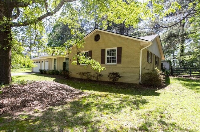 property at 3720 Sunny Hill Dr
