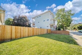 930 Elm St in Indianapolis, IN - Building Photo - Building Photo