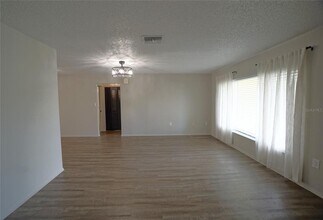 1010 Mainsail Way in Palm Harbor, FL - Building Photo - Building Photo