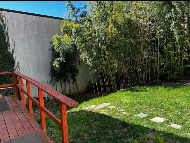 5406 Shoemaker Farm Ln in Chevy Chase, MD - Building Photo - Building Photo