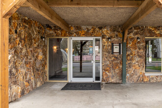 Mainstreet Arms Apartments Chilliwack in Chilliwack, BC - Building Photo - Building Photo