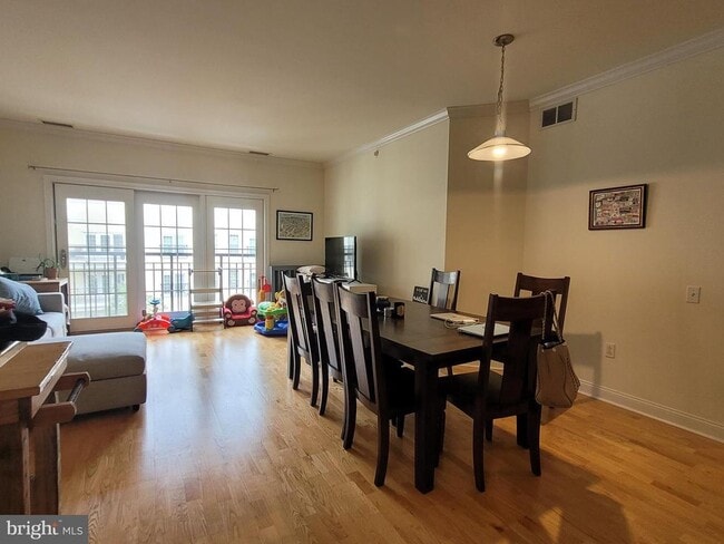 500 Admirals Way in Philadelphia, PA - Building Photo - Building Photo