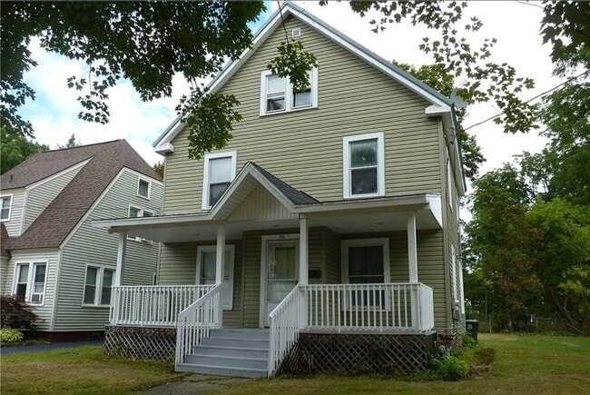 70 Pershing Ave, Unit # 1 in Jamestown, NY - Building Photo - Building Photo